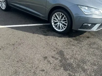 Begagnad Seat Leon SE Dynamic 110 HK (80 kW) 2018 Grå Halvkombi