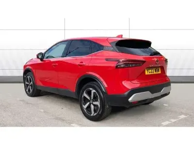 Used Nissan Qashqai N-Connecta 140 HP (102 kW) 2022 Red SUV