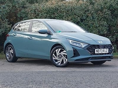 Used Hyundai i20 Advanced 100 HP (73 kW) 2023 Green Hatchback