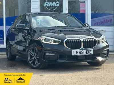 Used BMW 118 Sport Line 150 HP (110 kW) 2019 Black Hatchback