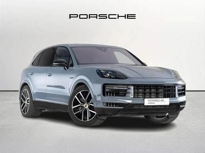 Begagnad Porsche Cayenne 464 HK (341 kW) 2024 Grå SUV