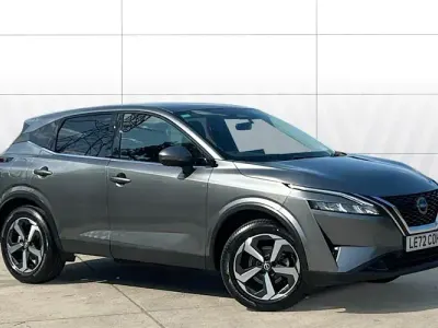 Używany Nissan Qashqai N-Connecta 158 KM (116 kW) 2023 Szary SUV