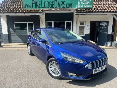 Used Ford Focus Zetec 120 HP (88 kW) 2017 Blue Hatchback