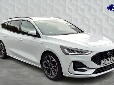 Usado Ford Focus ST-Line X 153 HP (112 kW) 2025 Branco Carrinha