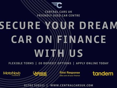 Used Ford Fiesta Zetec 82 HP (60 kW) 2015 Red Hatchback