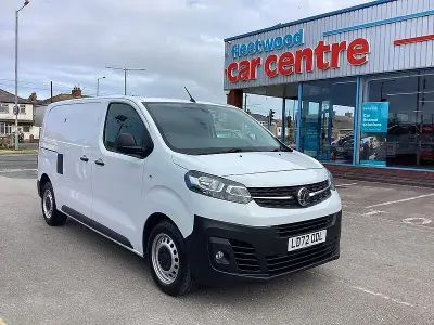 Used Vauxhall Vivaro 145 HP (106 kW) 2022 White MPV