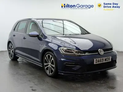 Begagnad VW Golf VII R-line Edition 150 HK (110 kW) 2020 Blå Halvkombi