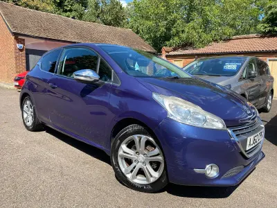 Used Peugeot 208 Allure 82 HP (60 kW) 2013 Blue Hatchback