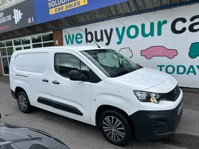 Used Peugeot Partner 131 HP (96 kW) 2020 White MPV