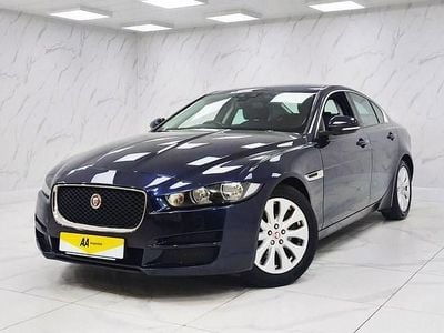 Used Jaguar XE SE 180 HP (132 kW) 2016 Blue Sedan