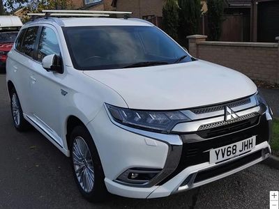 White Used 2019 Mitsubishi Outlander P-HEV Estate | £12,799 (Fair price)