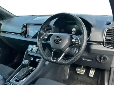 Gebraucht Skoda Karoq SportLine 150 PS (110 kW) 2023 Schwarz SUV