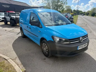 Begagnad VW Caddy Startline 102 HK (75 kW) 2016 Blå Minibuss