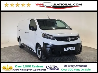 Usado Vauxhall Vivaro 100 HP (73 kW) 2022 Branco Monovolume