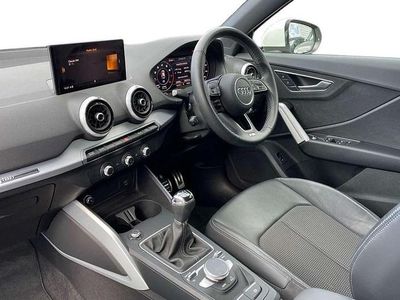 Used Audi Q2 S-Line 147 HP (108 kW) 2023 White SUV