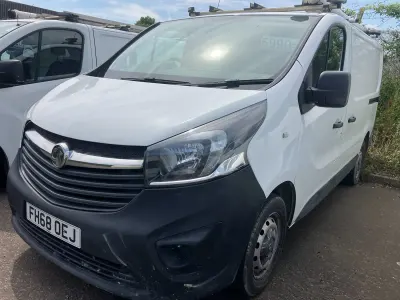 Used Vauxhall Vivaro S 95 HP (69 kW) 2019 White MPV