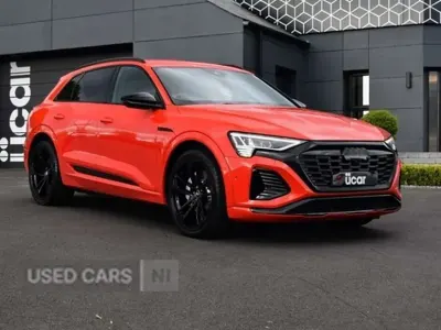 Usado Audi Q8 e-tron Black Edition 300 kW (408 HP) 2023 SUV