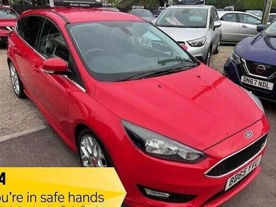 Used Ford Focus Zetec 120 HP (88 kW) 2015 Red Hatchback