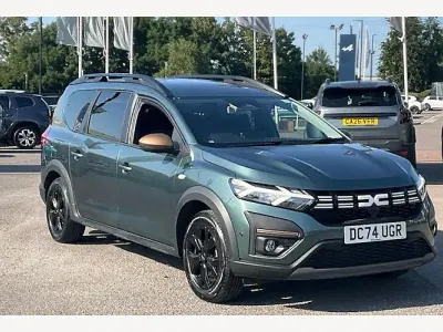 Used Dacia Jogger Extreme 141 HP (103 kW) 2025 MPV