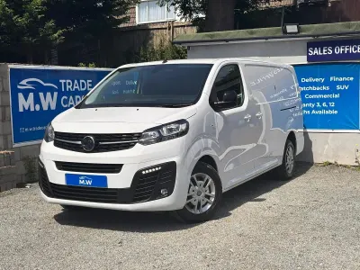 Used Vauxhall Vivaro Elite 150 HP (110 kW) 2021 White MPV