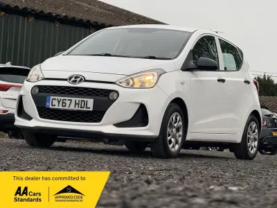 Used Hyundai i10 67 HP (49 kW) 2017 White Hatchback