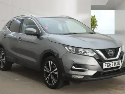 Used Nissan Qashqai N-Connecta 115 HP (84 kW) 2017 Grey SUV