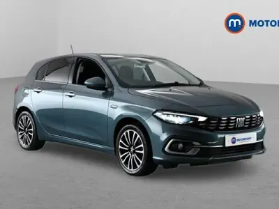 Used Fiat Tipo Life 101 HP (74 kW) 2021 Blue Hatchback