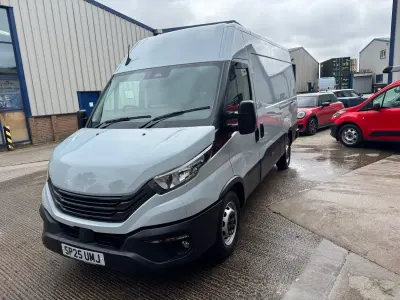 Begagnad Iveco Daily 2025 Vit Van