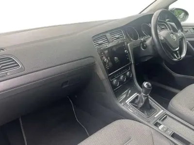 Używany VW Golf VII Edition 130 KM (95 kW) 2020 Czarny Hatchback