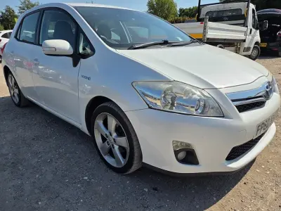 Used Toyota Auris Hybrid