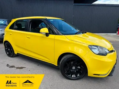 Used MG MG3 106 HP (77 kW) 2016 Yellow Hatchback