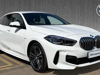Używany BMW 118 M Sport 134 KM (98 kW) 2023 Biały Hatchback