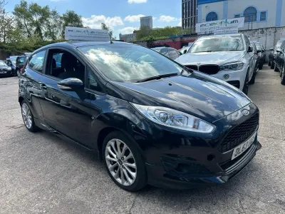 Używany Ford Fiesta Zetec 95 KM (69 kW) 2014 Czarny Hatchback