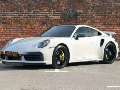 Usado Porsche 911 Turbo S 850 HP (625 kW) 2020 Cinzento Coupé