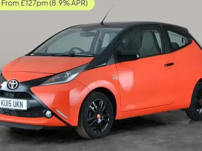 Used Toyota Aygo X-cite 69 HP (50 kW) 2015 Orange Hatchback