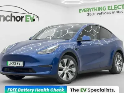 Używany Tesla Model Y Long Range AWD 286 kW (389 KM) 2025 SUV