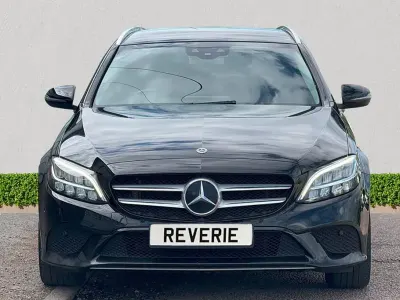 Usado Mercedes C200 198 HP (145 kW) 2020 Preto Carrinha