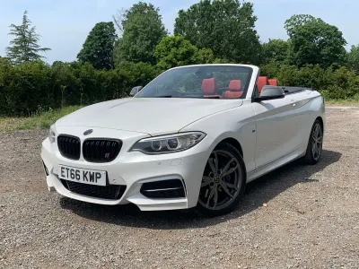 Begagnad BMW M240 M Sport 340 HK (250 kW) 2017 Vit Cab