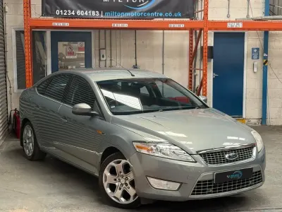 Begagnad Ford Mondeo Titanium 160 HK (117 kW) 2007 Grå Halvkombi