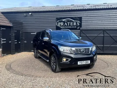 Used Nissan Navara Tekna 190 HP (139 kW) 2017 Black Pickup
