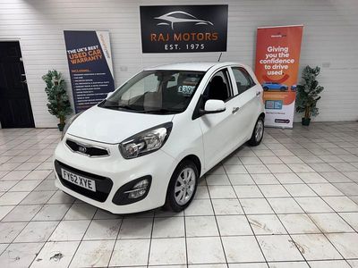 Used Kia Picanto 84 HP (61 kW) 2012 White Hatchback