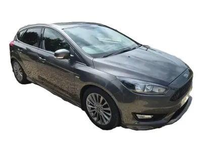 Begagnad Ford Focus ST-Line 125 HK (91 kW) 2018 Grå Halvkombi