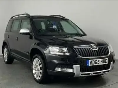 Usado Skoda Yeti SE 110 CV (80 kW) 2015 Negro SUV