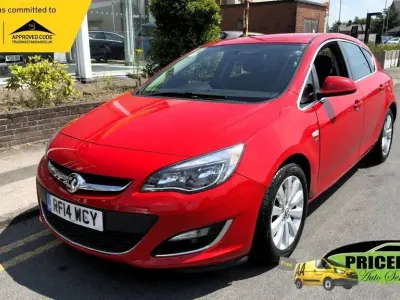 Used Vauxhall Astra SRi 115 HP (84 kW) 2014 Red Hatchback