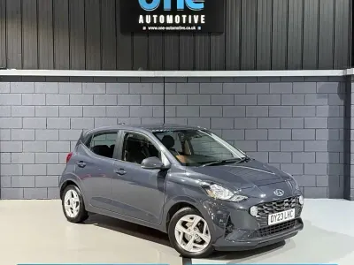 Used Hyundai i10 SE 67 HP (49 kW) 2023 Grey Hatchback