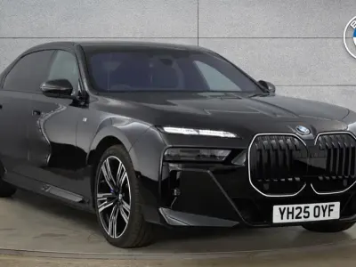 Usado BMW 750e M Sport 482 CV (354 kW) 2025 Negro Berlina