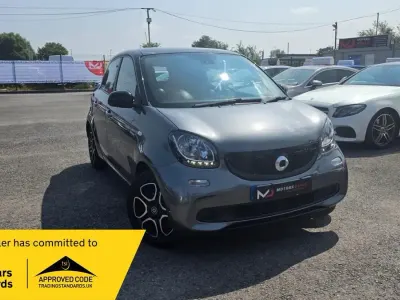 Used Smart ForFour Premium 71 HP (52 kW) 2018 Black Hatchback