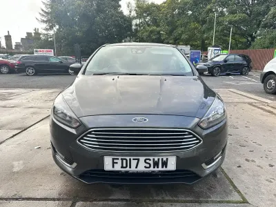 Used Ford Focus Titanium 120 HP (88 kW) 2017 Grey Hatchback