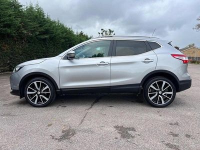 Silver Used 2017 Nissan Qashqai Tekna SUV | £10,999 (Fair price)