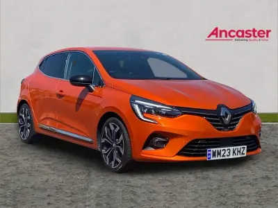 Used Renault Clio V Techno 145 HP (106 kW) 2023 Orange Hatchback